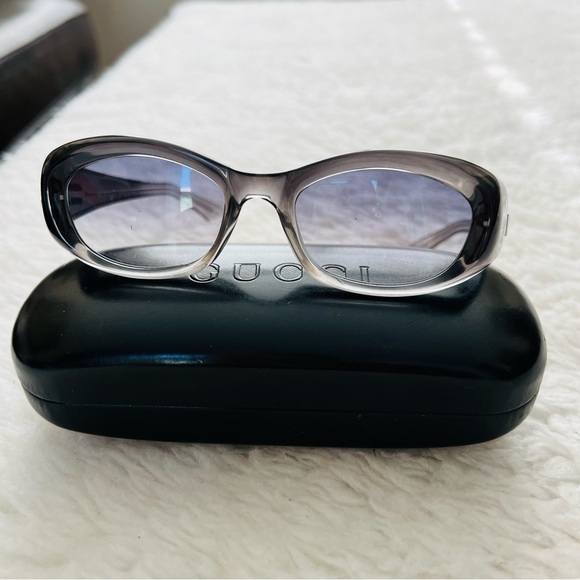 Gucci GG 2432/S T5V Gray/Black Clear Frame Gradient Lens Oval Sunglasses w/Case - Picture 2 of 16